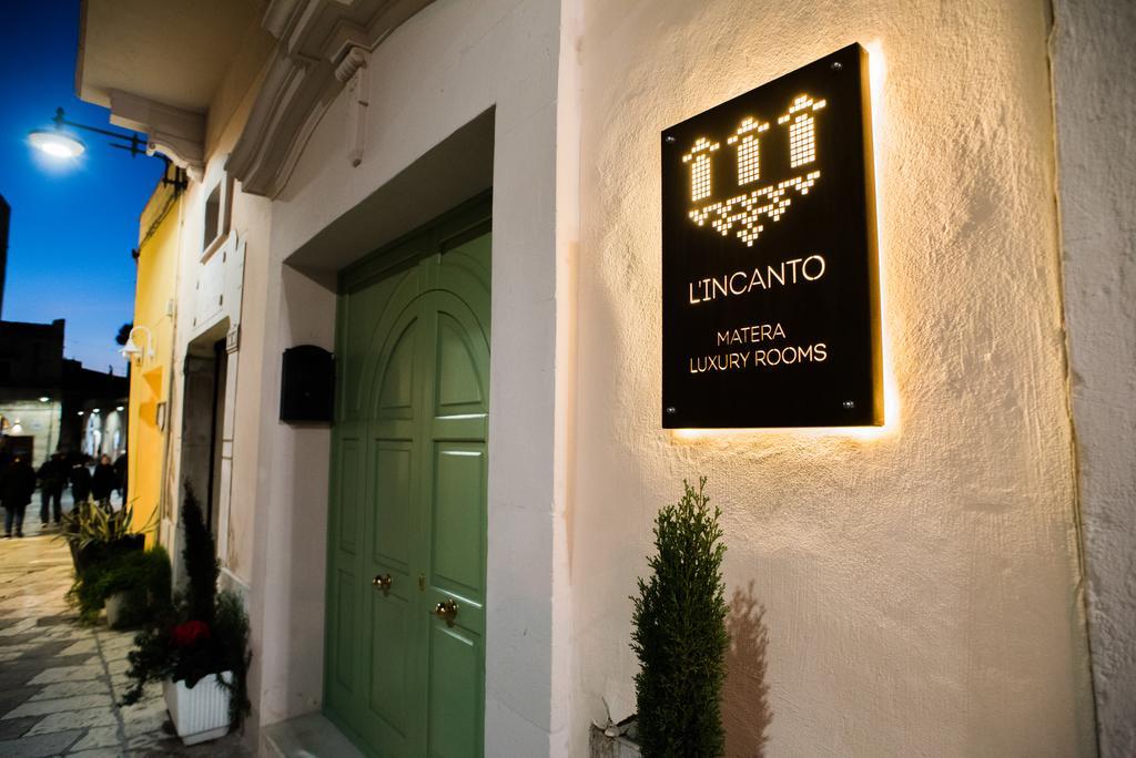 L'Incanto Luxury Rooms มาเตรา ภายนอก รูปภาพ
